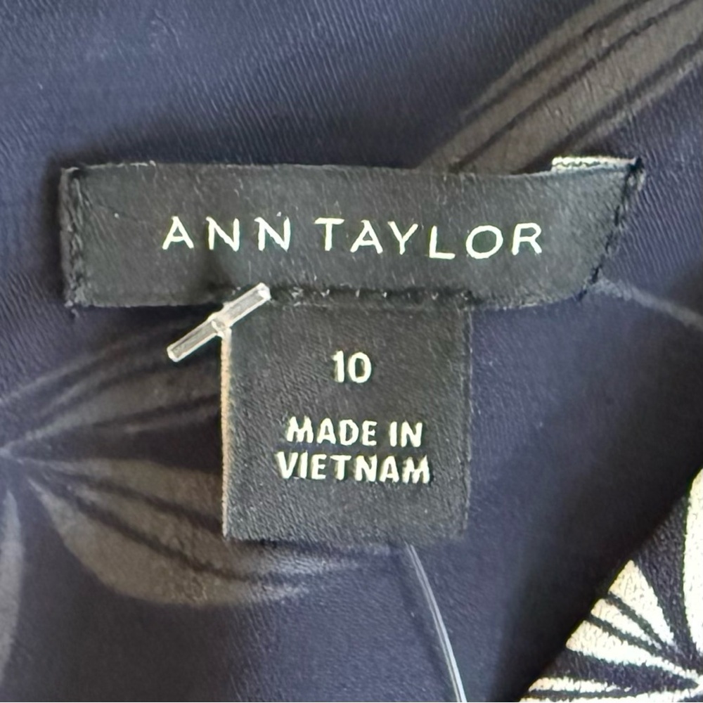 NWT Ann Taylor Floral Dress Size 10 & 12 - Picture 7 of 10